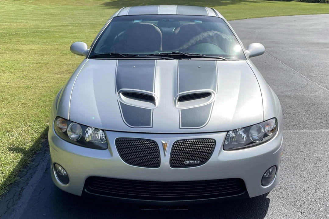 2005 Pontiac GTO 4th Gen - Image 2 of 6
