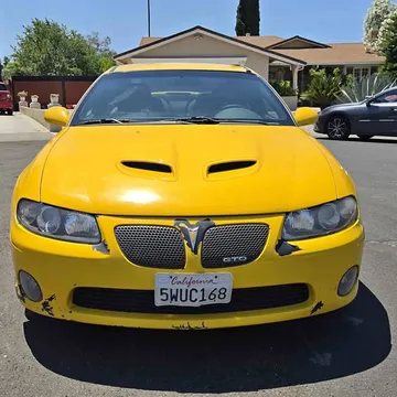 2005 Pontiac GTO Coupe