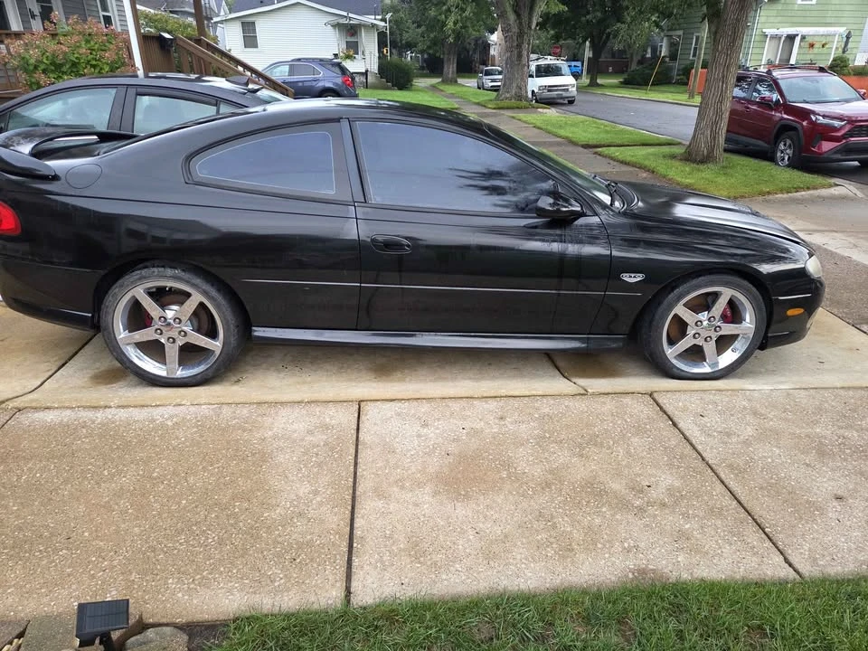 2005 Pontiac GTO 4th Gen - Image 2 of 7