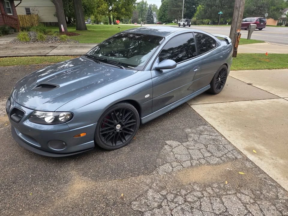 2005 Pontiac GTO 4th Gen - Image 2 of 12