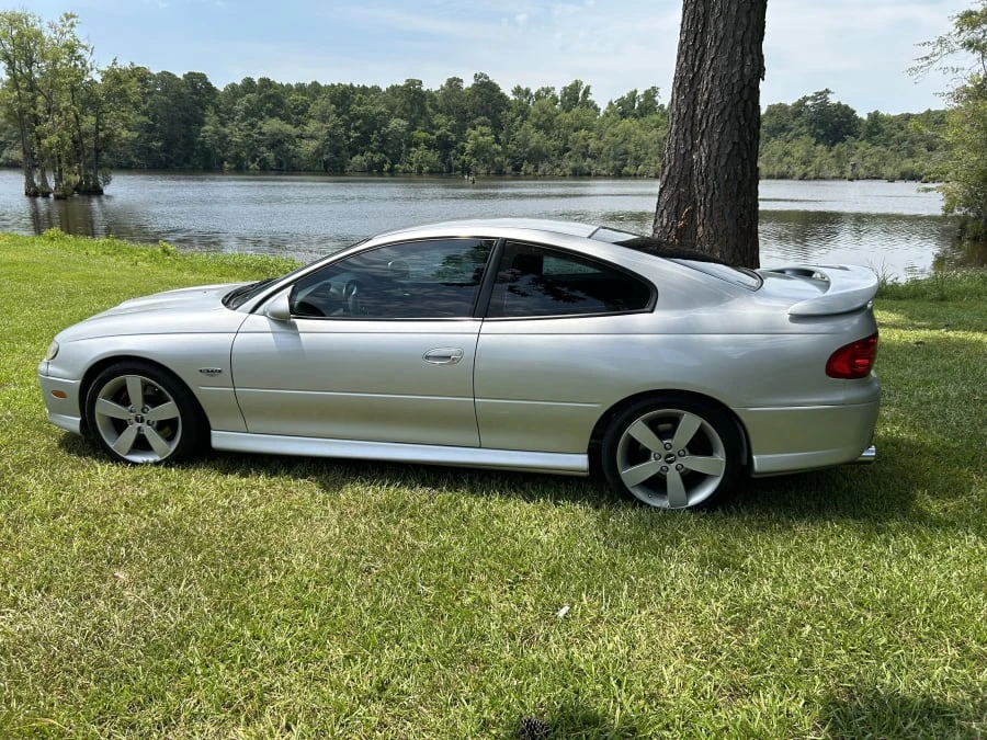 2005 Pontiac GTO 4th Gen - Image 11 of 27