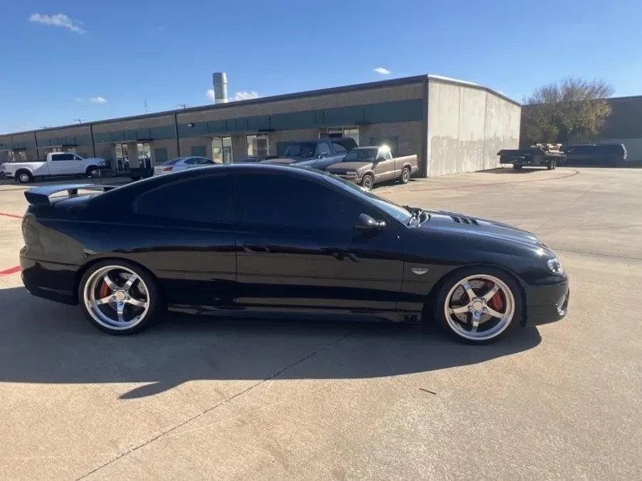 2005 Pontiac GTO 4th Gen - Image 2 of 11