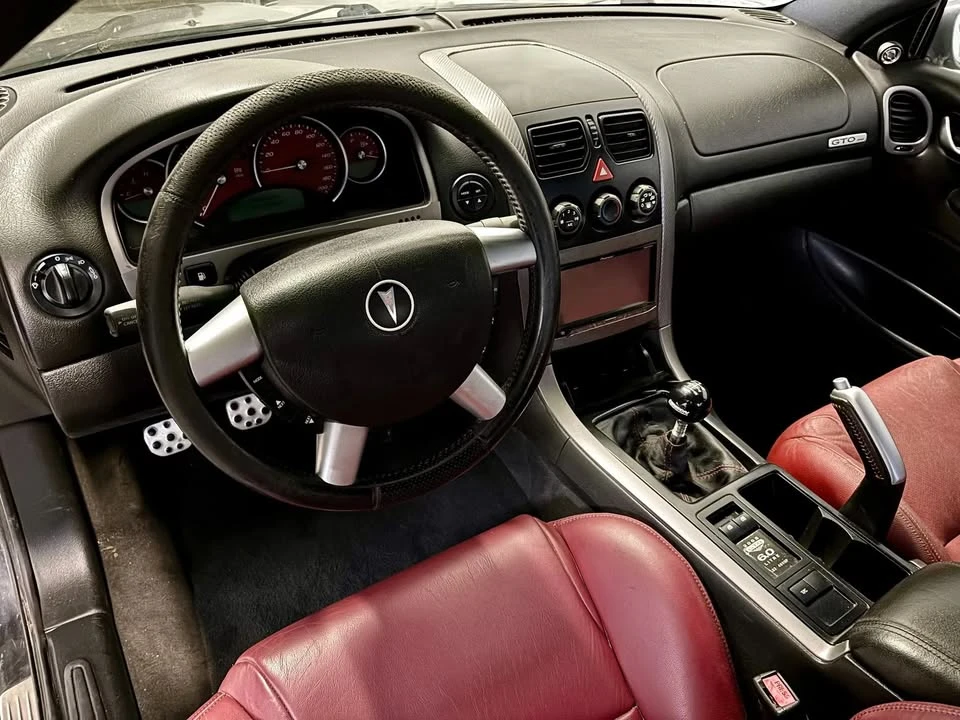 2005 Pontiac GTO 4th Gen - Image 9 of 12