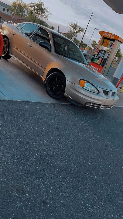 2005 Pontiac Grand Am - Image 2 of 9