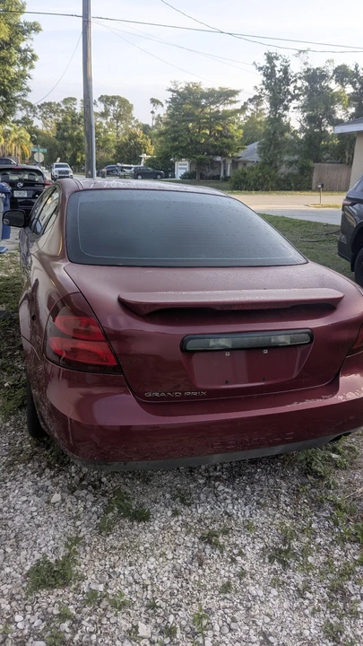 2005 Pontiac Grand Prix 3rd+ Gen - Image 2 of 10