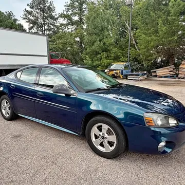 2005 Pontiac Grand Prix GT Sedan 4D
