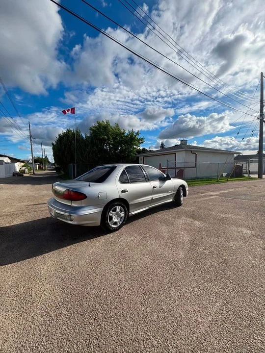 2005 Pontiac Sunfire - Image 3 of 14