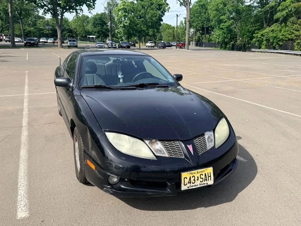 2005 Pontiac Sunfire - Image 2 of 10