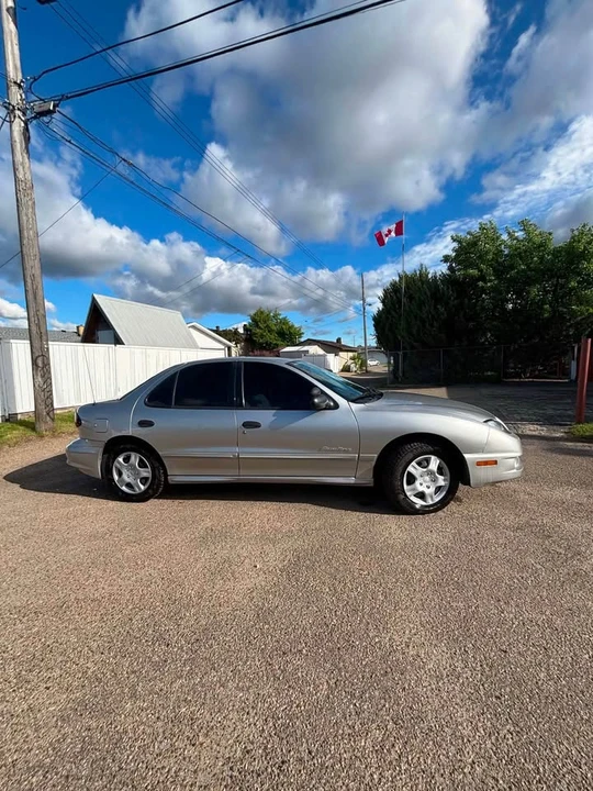 2005 Pontiac Sunfire - Image 2 of 14