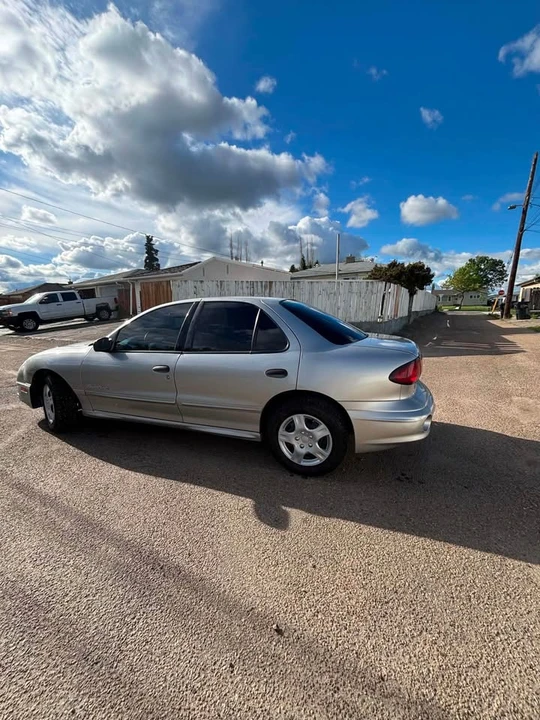 2005 Pontiac Sunfire - Image 5 of 14