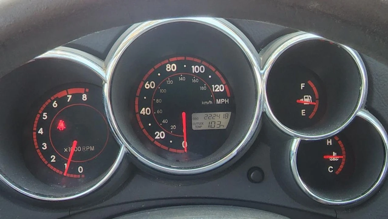 2005 Pontiac Vibe - Image 18 of 21