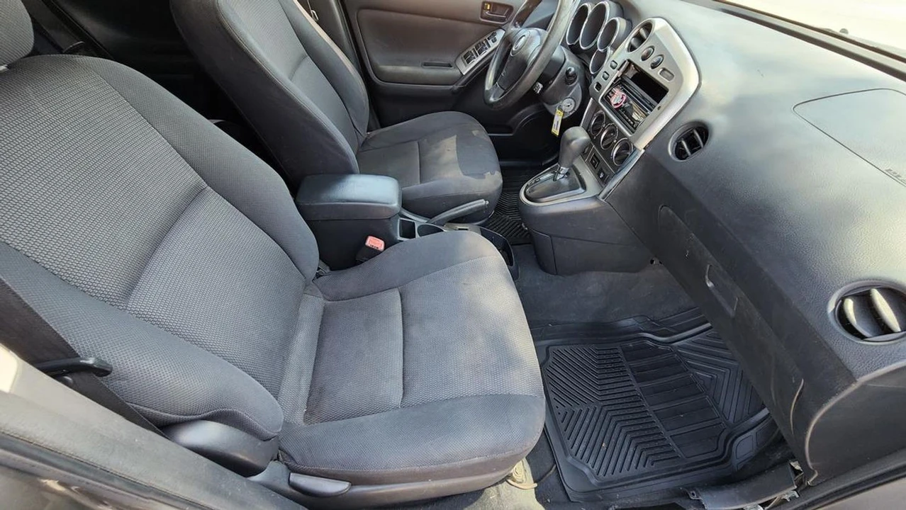 2005 Pontiac Vibe - Image 15 of 21