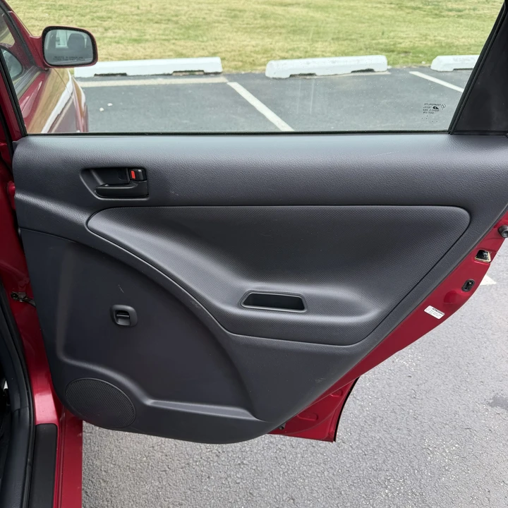 2005 Pontiac Vibe - Image 17 of 21