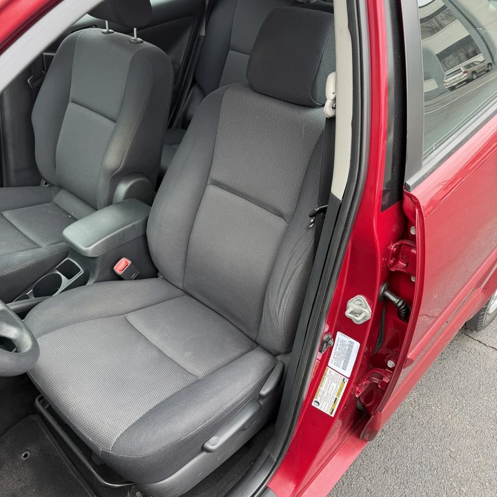 2005 Pontiac Vibe - Image 19 of 21