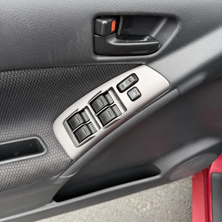 2005 Pontiac Vibe - Image 15 of 21