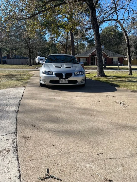 2005 Pontiac GTO 4th Gen - Image 2 of 15