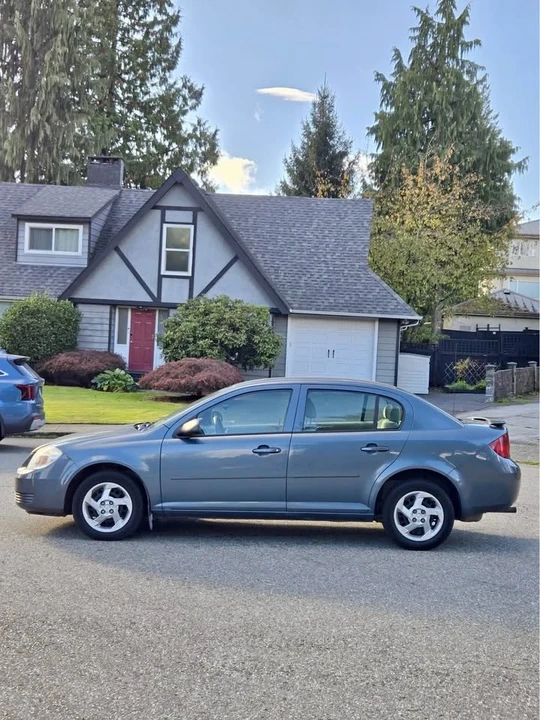 2005 Pontiac G5 - Image 2 of 14
