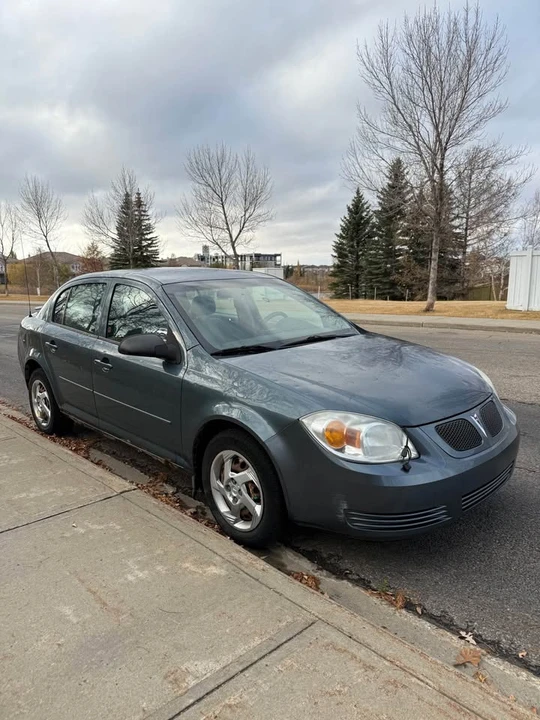 2005 Pontiac G6 - Image 2 of 8