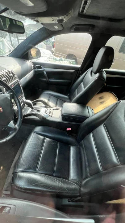 2005 Porsche 955/957 Cayenne Turbo - Image 10 of 12