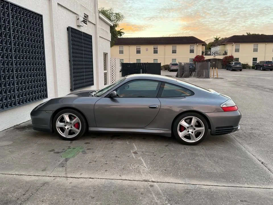 2005 Porsche 911 - Image 4 of 19
