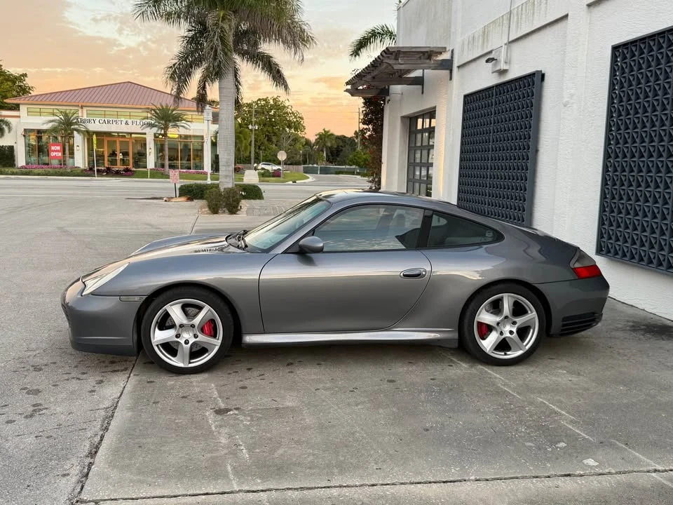 2005 Porsche 911 - Image 12 of 19
