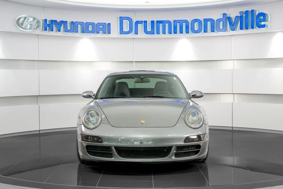 2005 Porsche 911 - Image 2 of 20