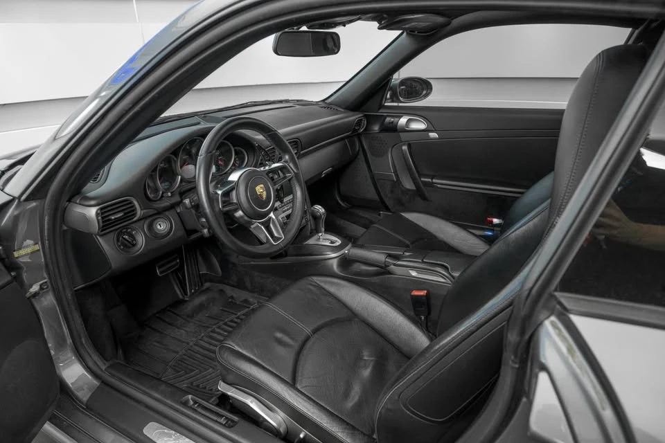 2005 Porsche 911 - Image 14 of 20