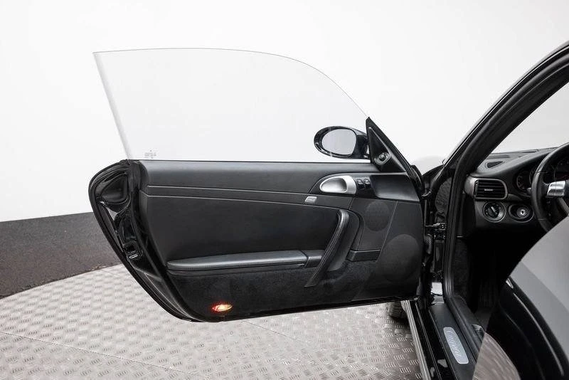 2005 Porsche 997 Carrera - Image 10 of 20