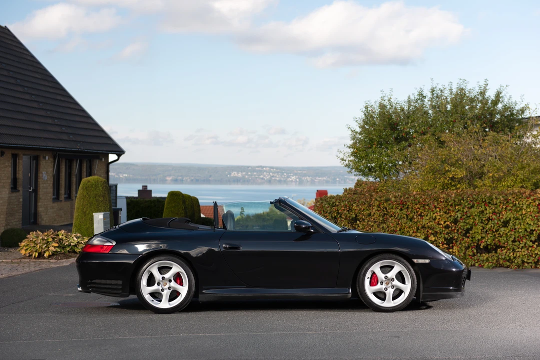 2005 Porsche 996 Carrera 4S - Image 9 of 31