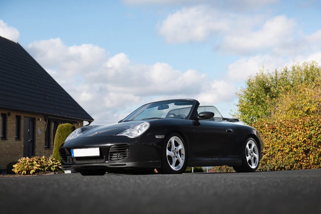 2005 Porsche 996 Carrera 4S - Image 12 of 31