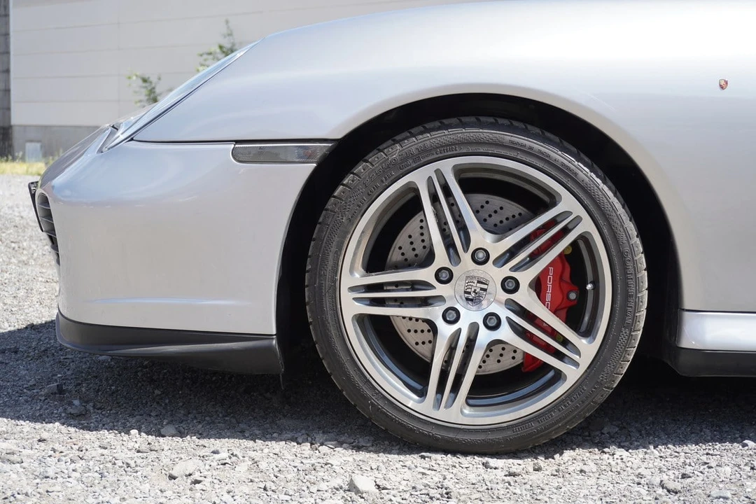 2005 Porsche 996 Turbo - Image 15 of 31