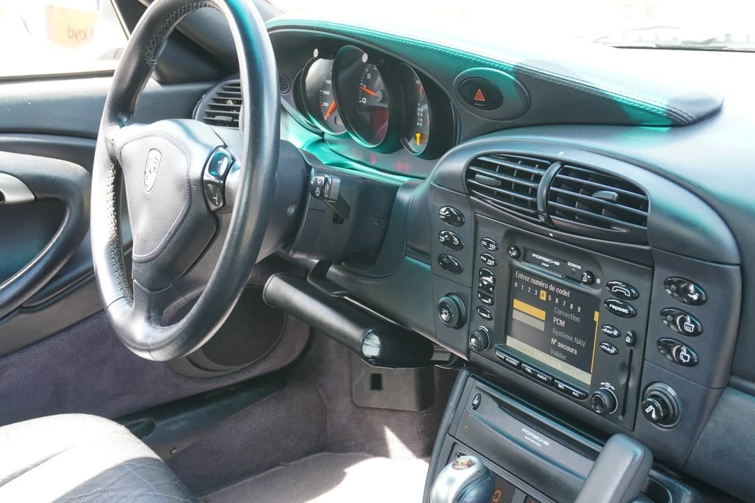 2005 Porsche 996 Turbo - Image 25 of 31