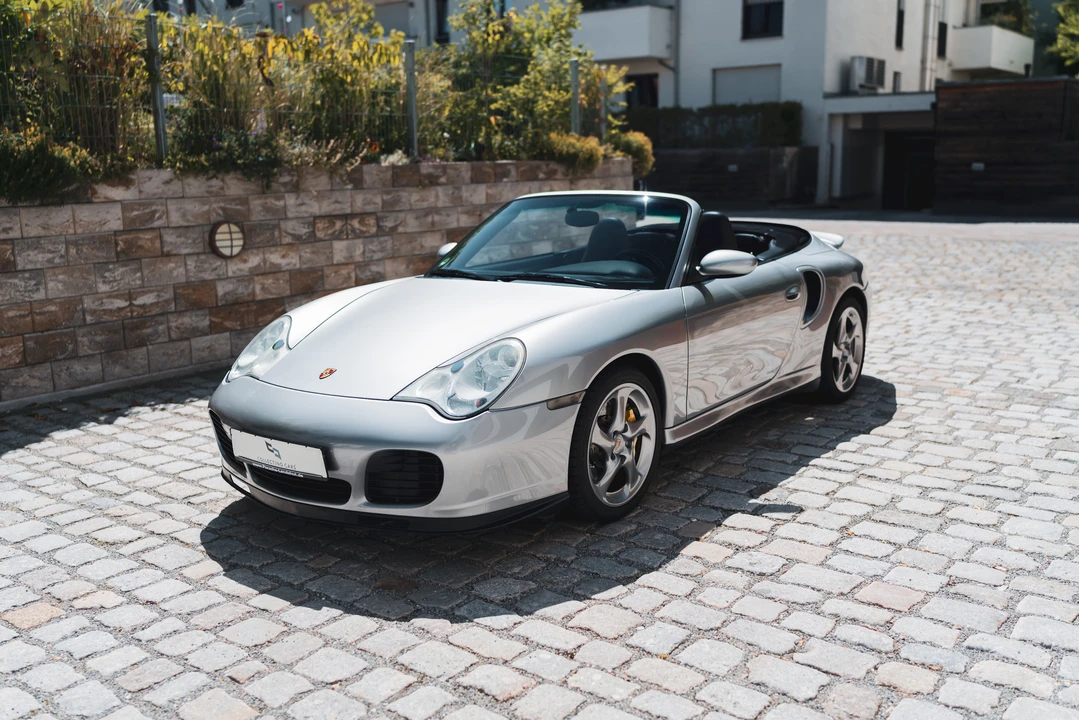 2005 Porsche 996 Turbo - Image 9 of 31