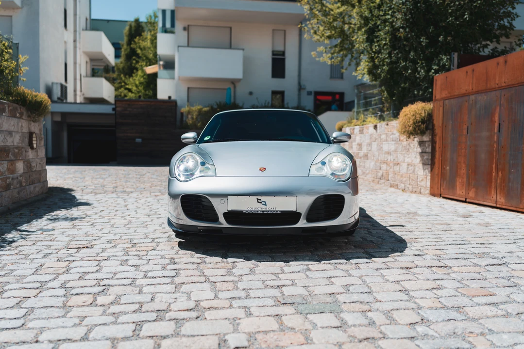 2005 Porsche 996 Turbo - Image 18 of 31