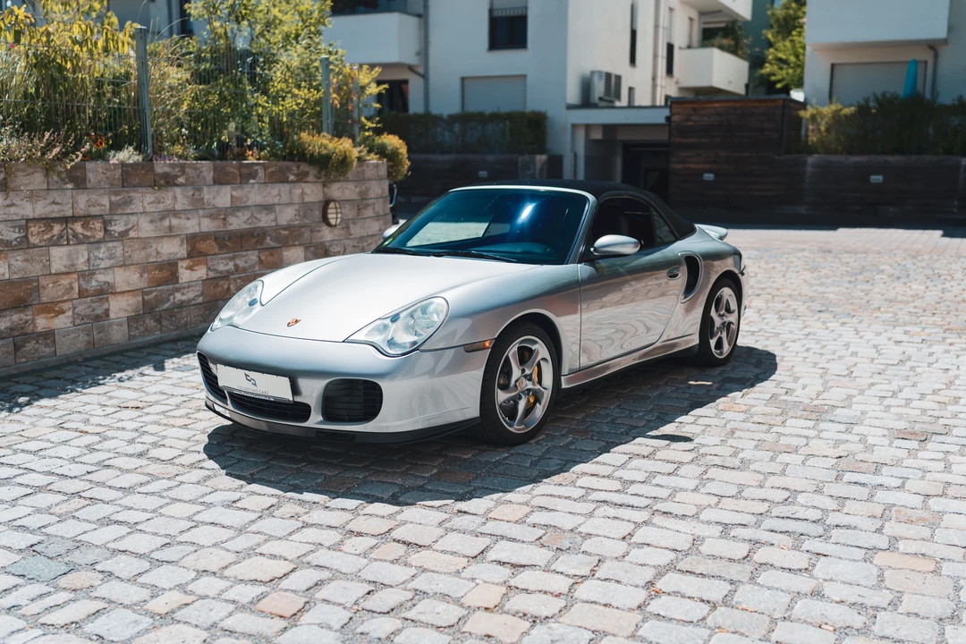 2005 Porsche 996 Turbo - Image 25 of 31