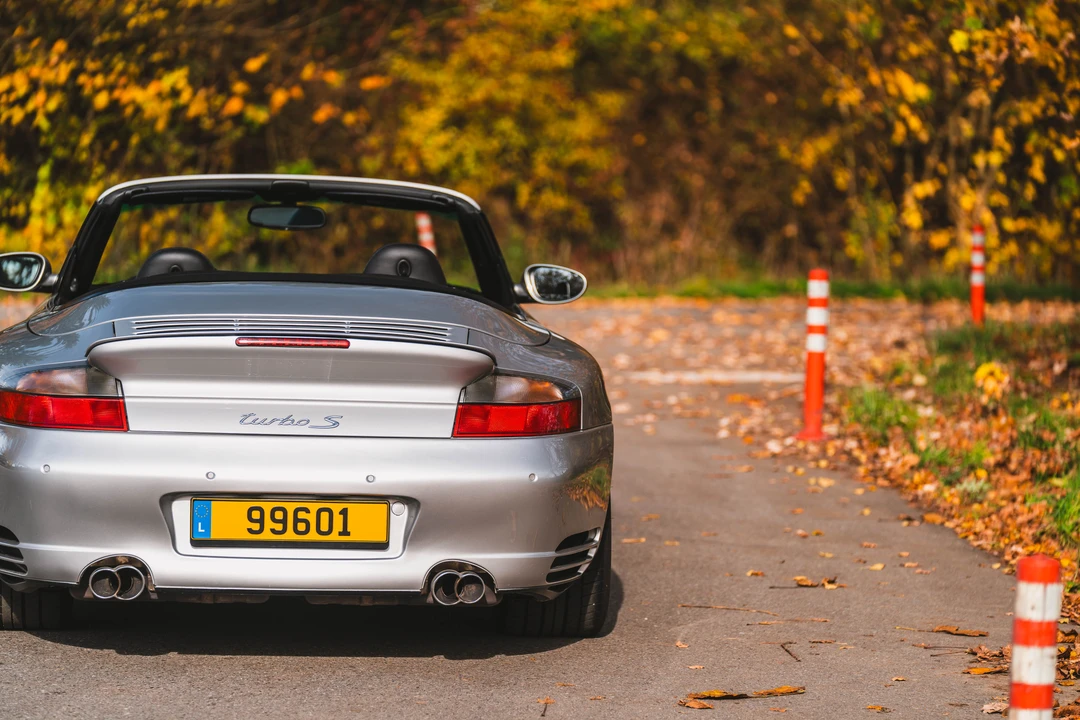 2005 Porsche 996 Turbo - Image 19 of 31