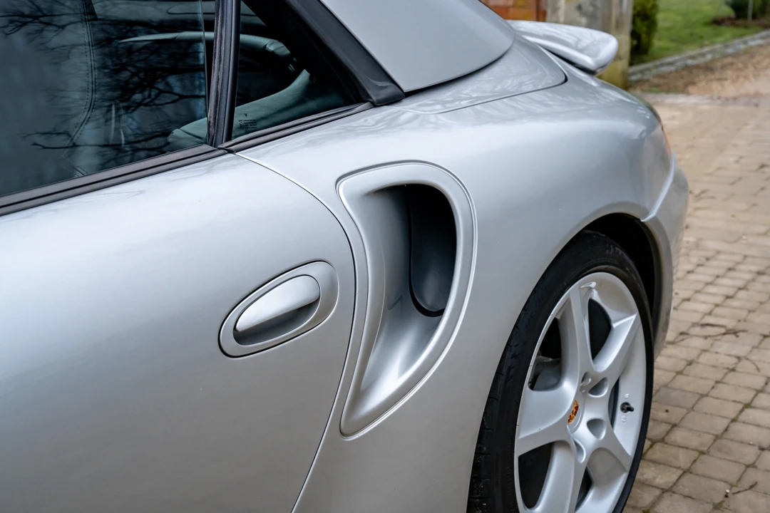 2004 Porsche 996 Turbo - Image 25 of 31