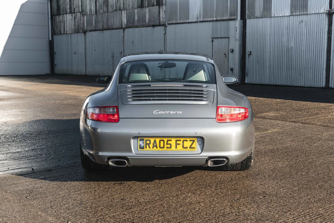 2005 Porsche 997 Carrera - Image 19 of 31