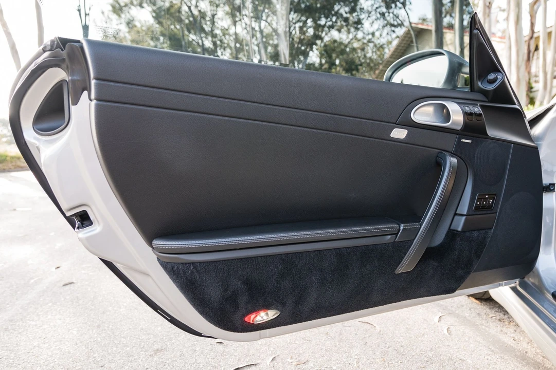 2005 Porsche 997 Carrera - Image 8 of 31
