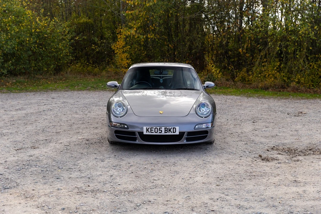 2005 Porsche 996 Carrera - Image 25 of 30