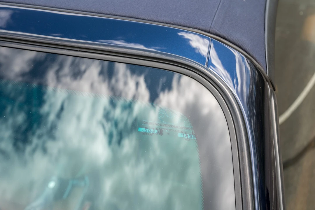 2005 Porsche 996 Carrera 4S - Image 26 of 31
