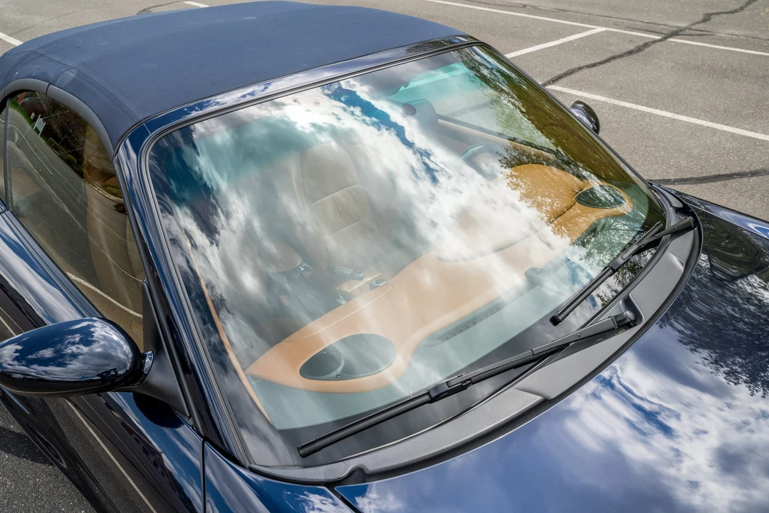 2005 Porsche 996 Carrera 4S - Image 24 of 31