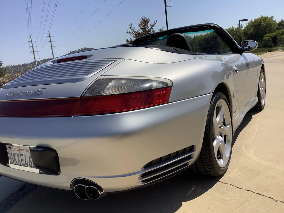 2005 Porsche 996 Carrera 4S - Image 25 of 31