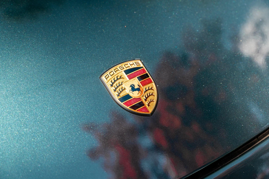 2005 Porsche 996 Carrera 4S - Image 10 of 31