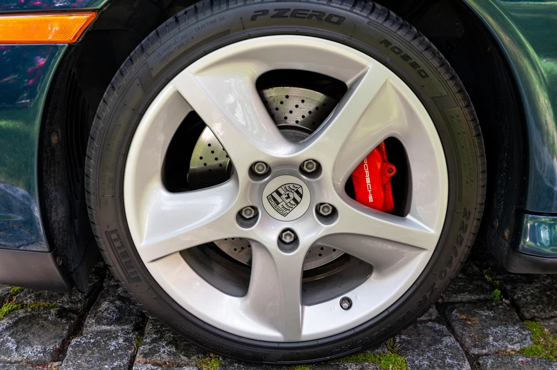 2005 Porsche 996 Carrera 4S - Image 20 of 31