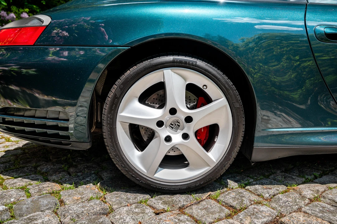 2005 Porsche 996 Carrera 4S - Image 23 of 31