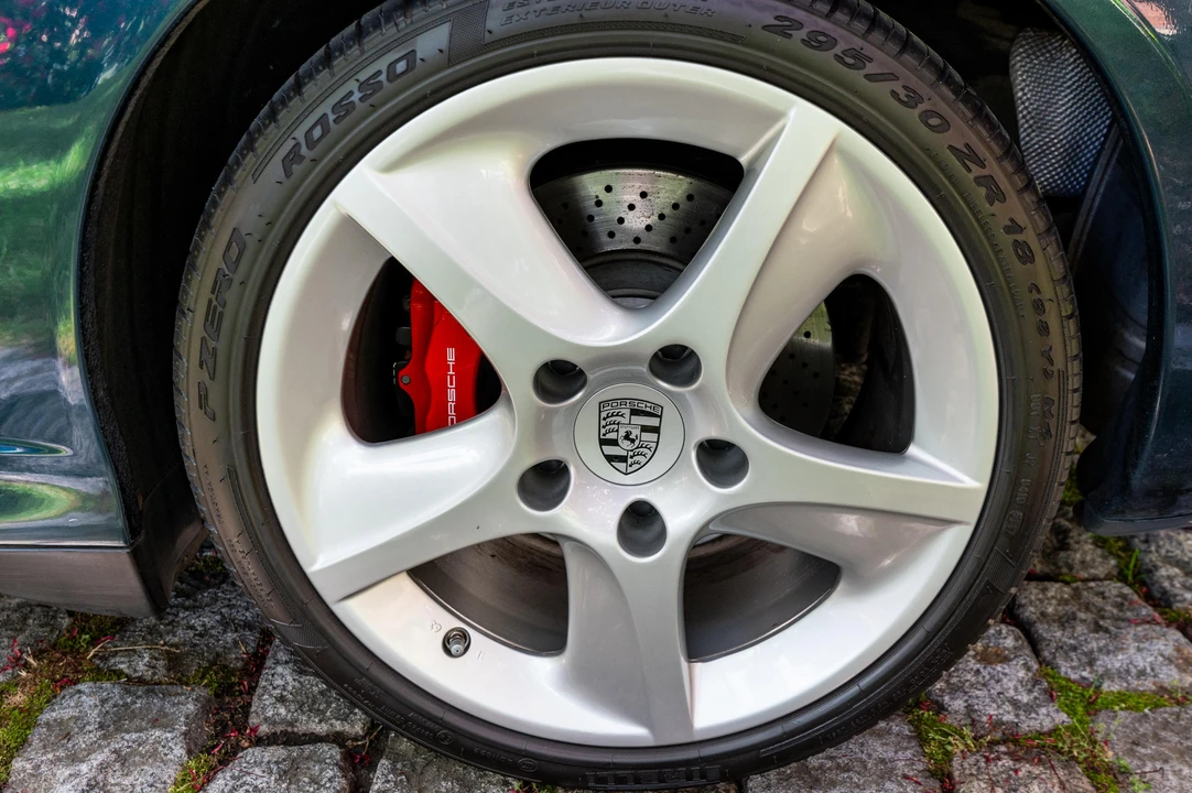2005 Porsche 996 Carrera 4S - Image 22 of 31