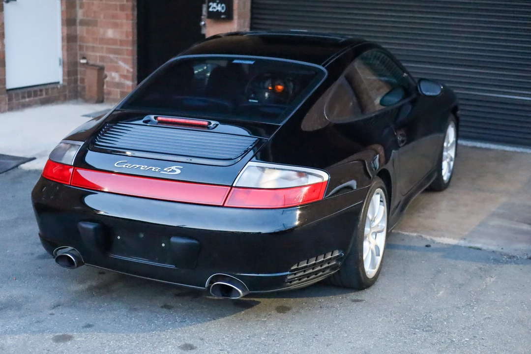 2005 Porsche 996 Carrera 4S - Image 26 of 31