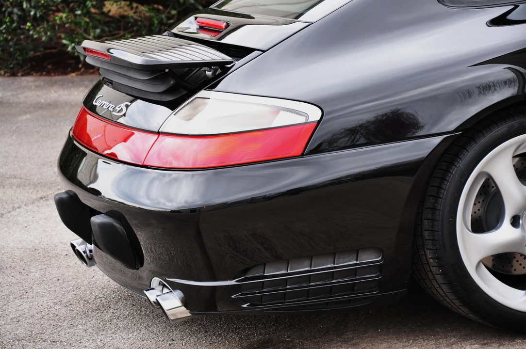 2005 Porsche 996 Carrera 4S - Image 22 of 31