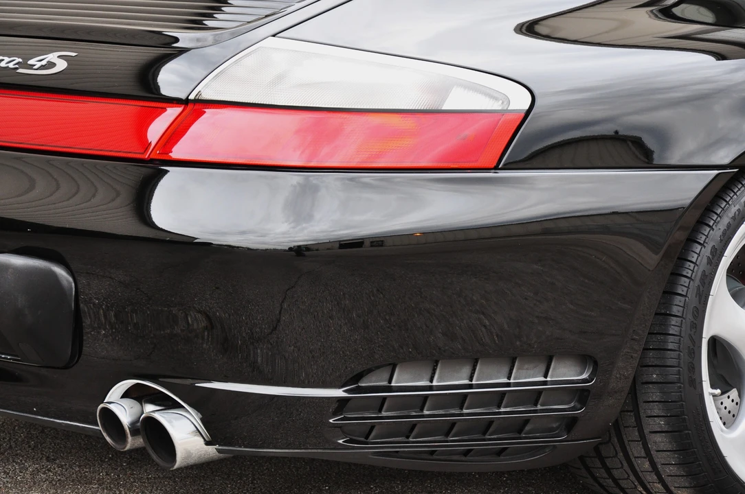 2005 Porsche 996 Carrera 4S - Image 28 of 31